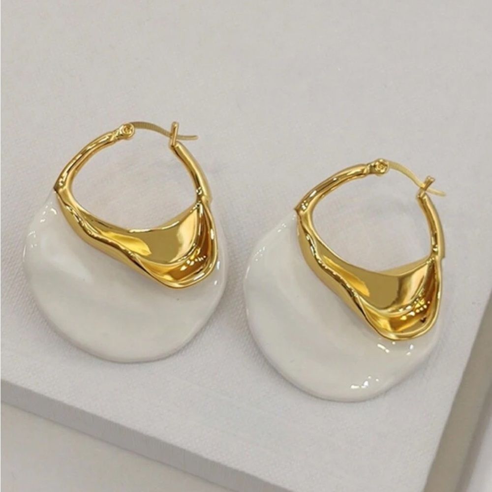 vintage hoop earrings A537